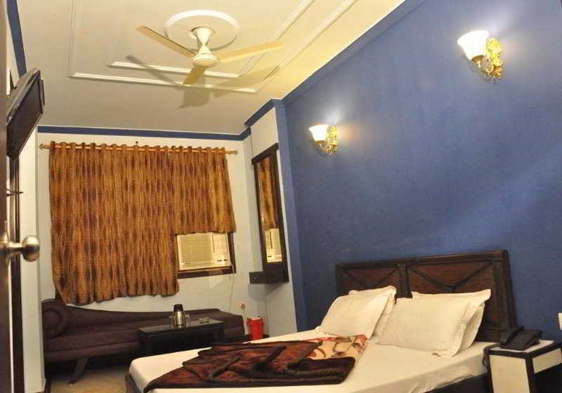 Hotel Amrit Villa Delhi  Exteriör bild