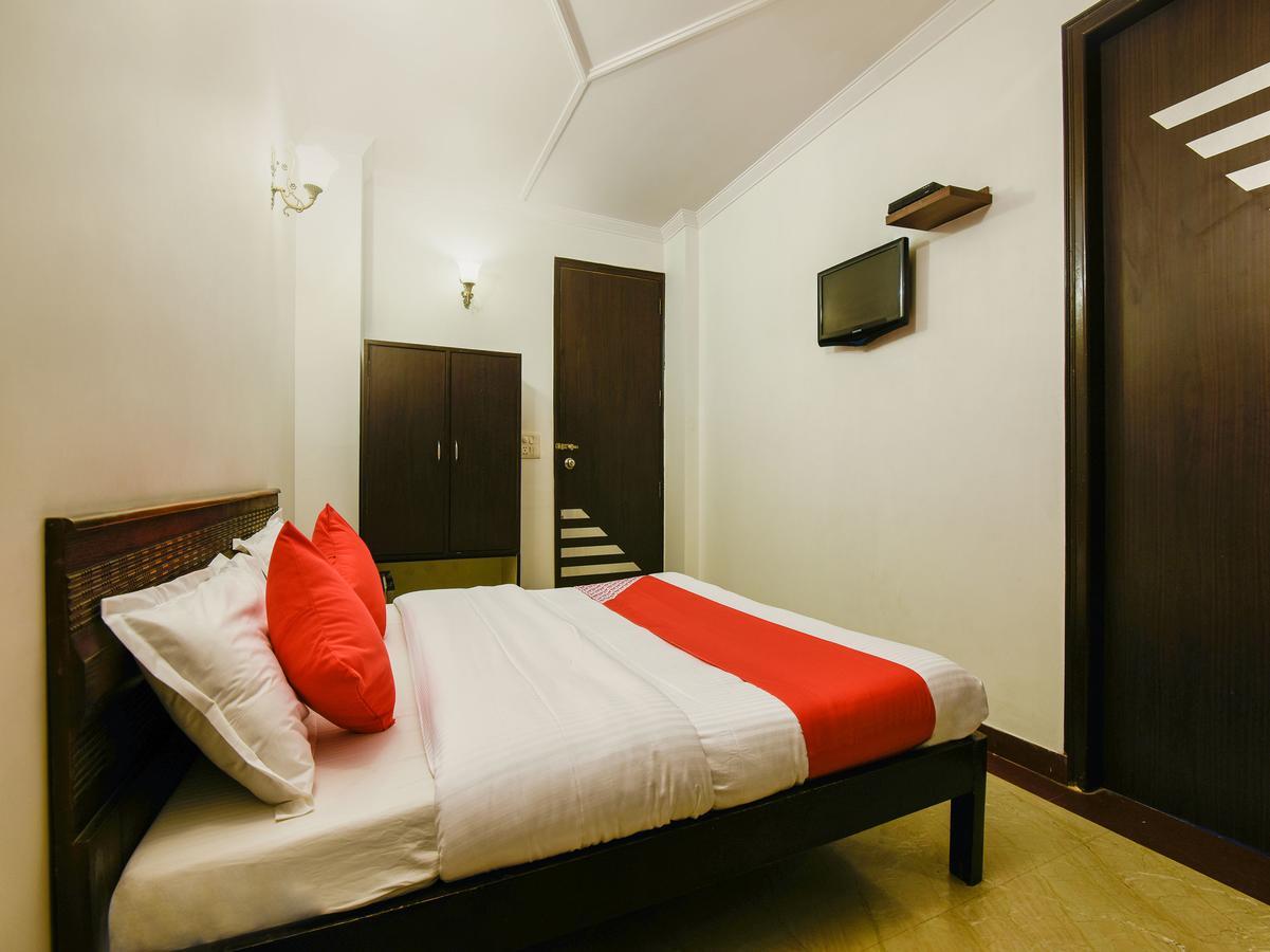 Hotel Amrit Villa Delhi  Exteriör bild
