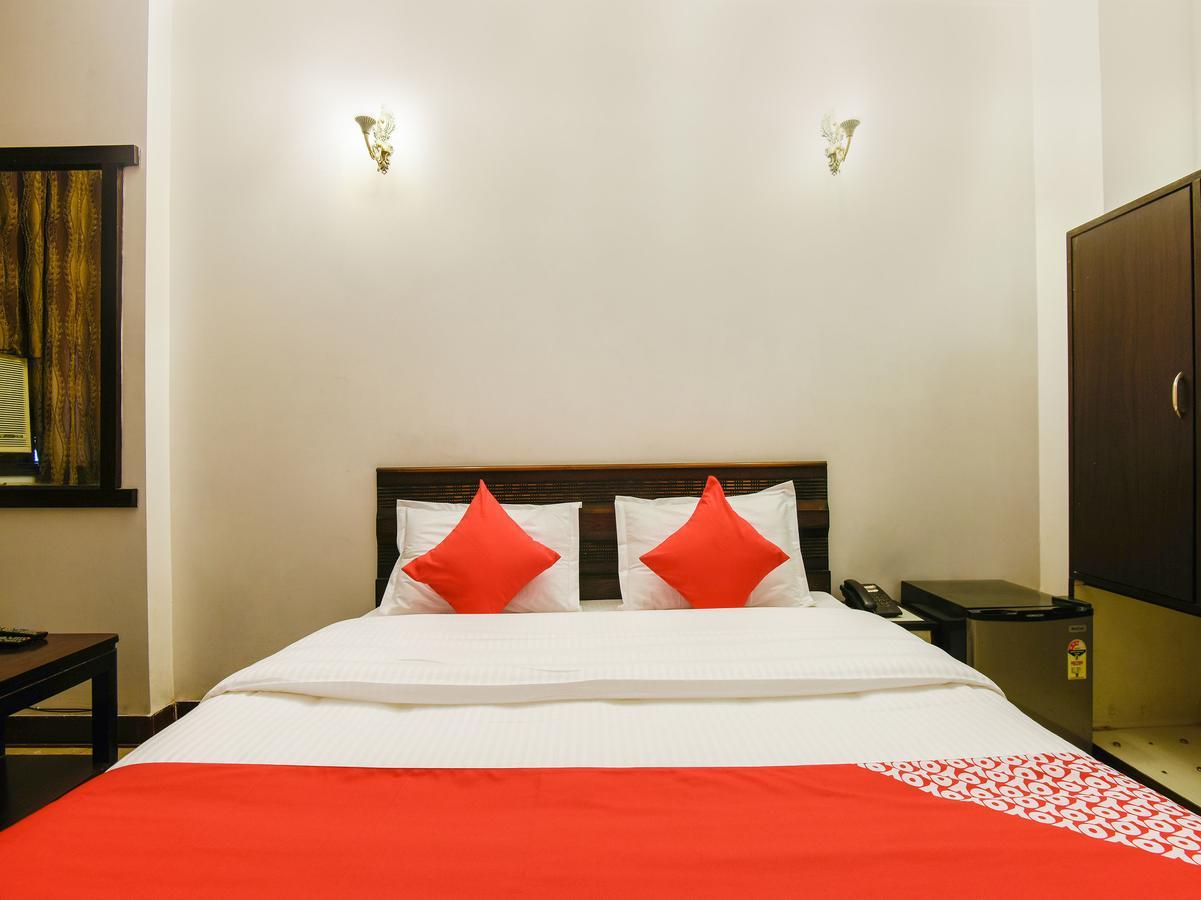 Hotel Amrit Villa Delhi  Exteriör bild