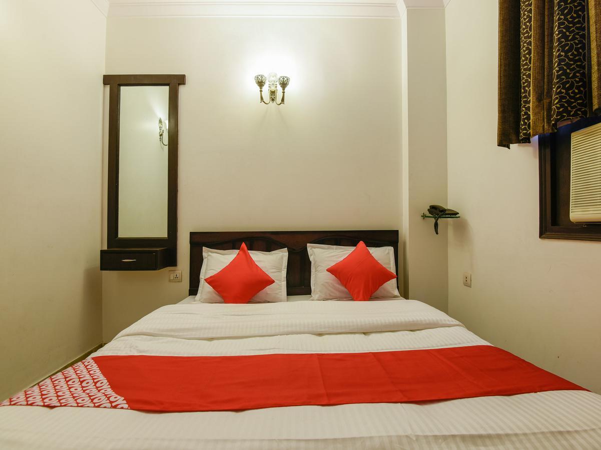 Hotel Amrit Villa Delhi  Exteriör bild