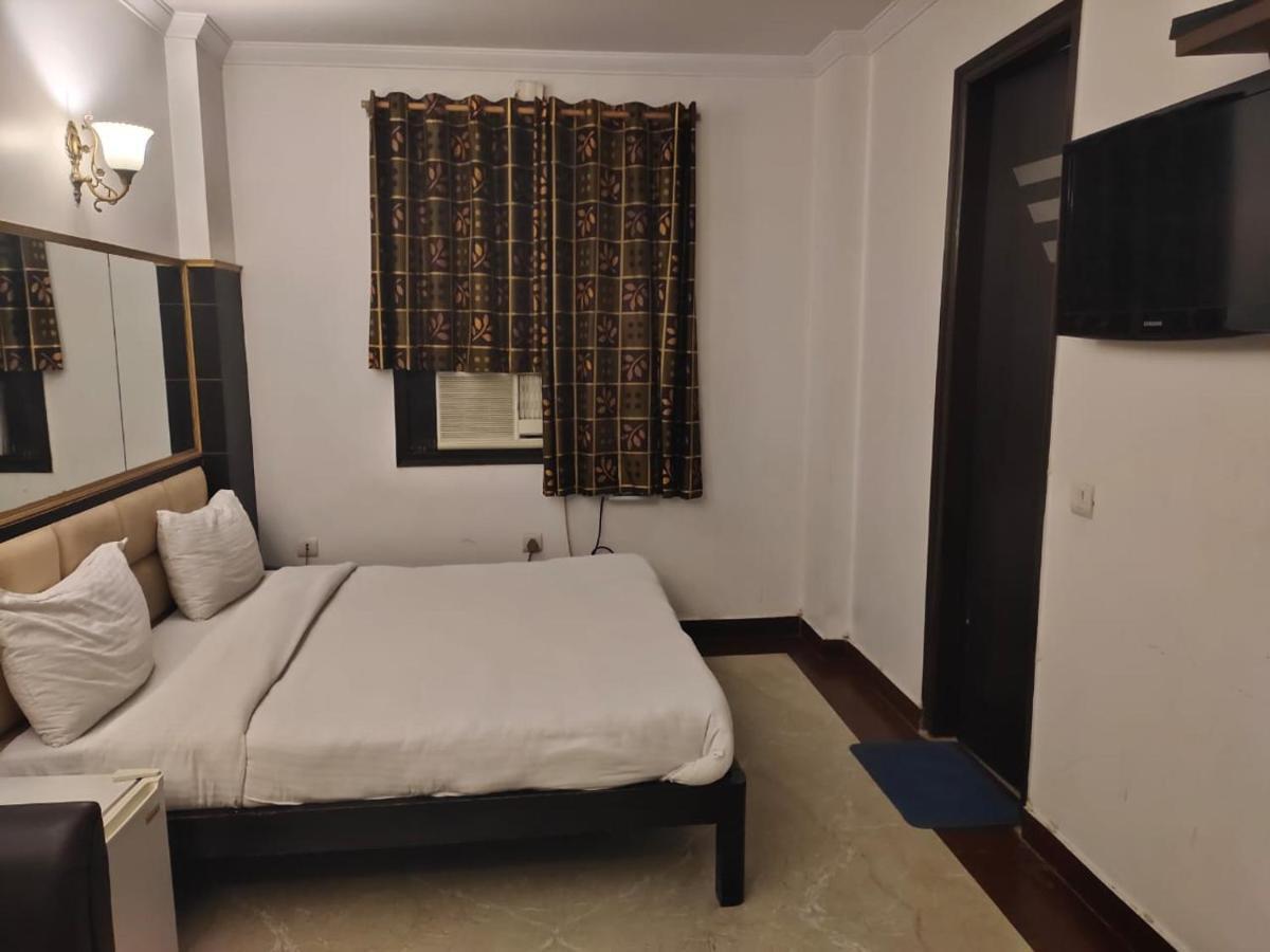 Hotel Amrit Villa Delhi  Exteriör bild