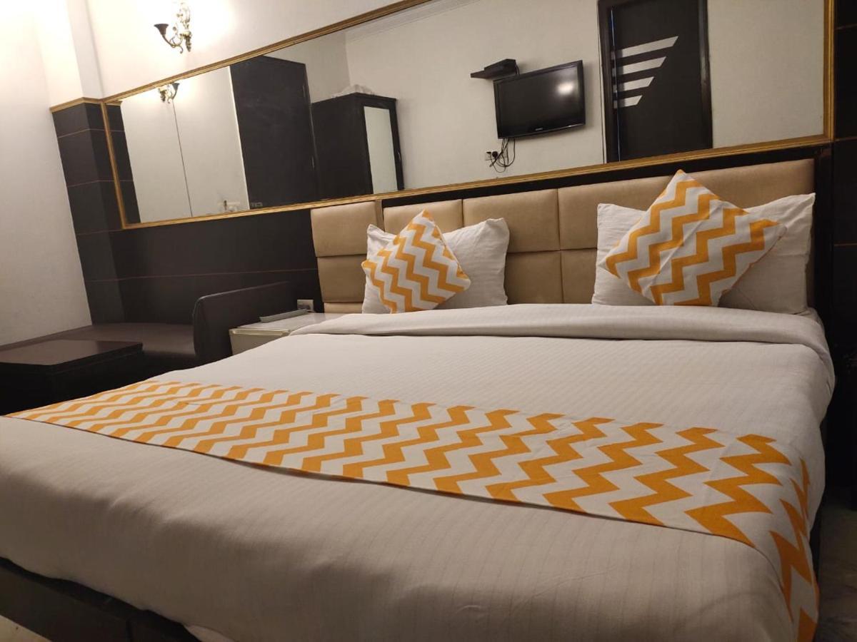 Hotel Amrit Villa Delhi  Exteriör bild