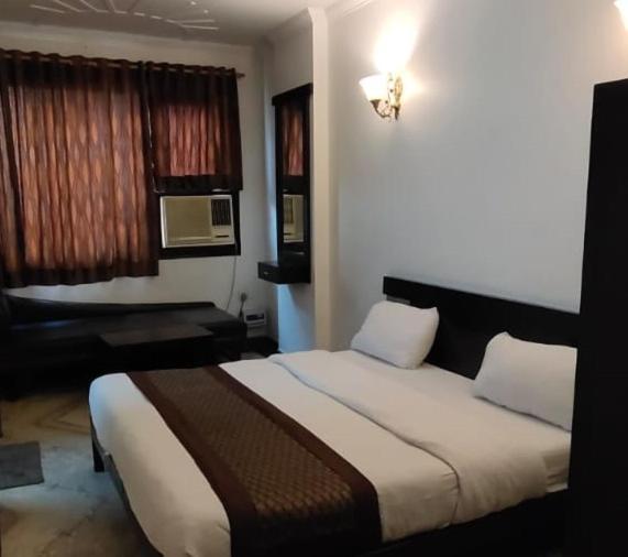 Hotel Amrit Villa Delhi  Exteriör bild