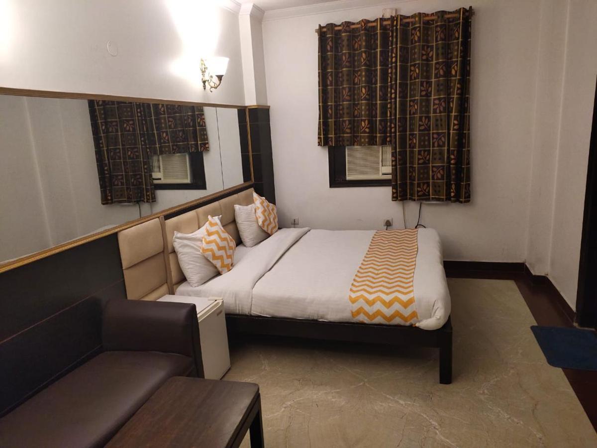Hotel Amrit Villa Delhi  Exteriör bild